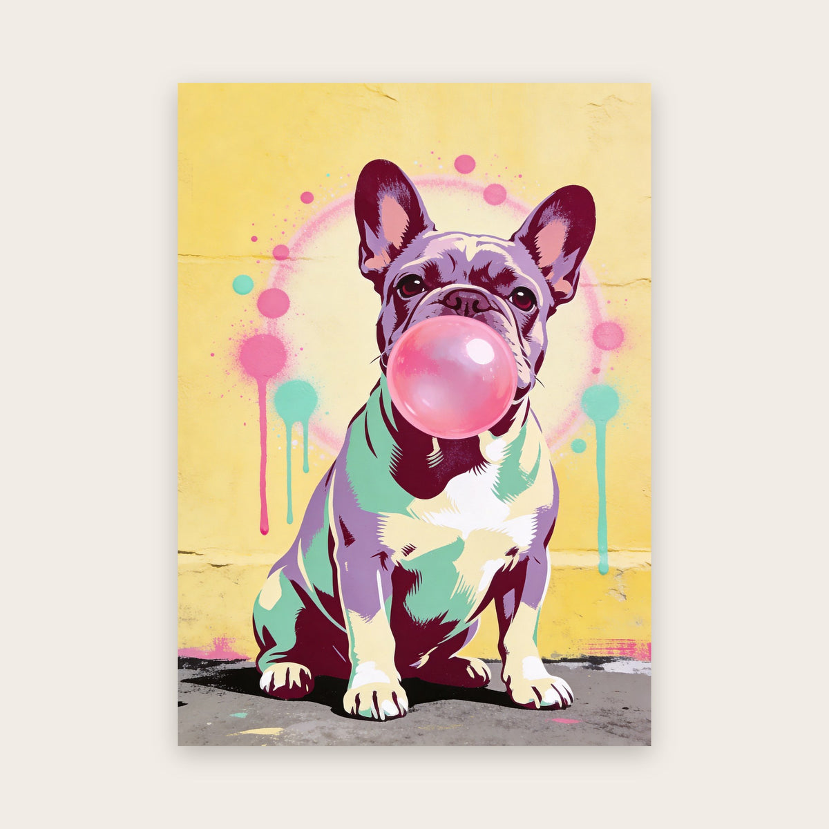 Affiche street art pop : bouledogue français lilas et menthe soufflant une bulle de chewing-gum rose devant un mur jaune pastel
