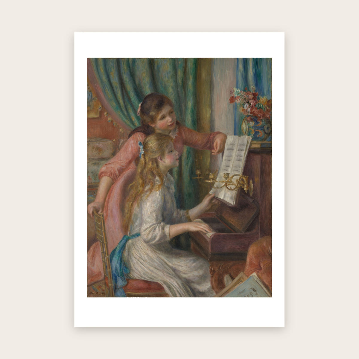 Affiche Jeunes filles au piano d'après Renoir : blonde au clavier, brune en robe rose, rideau vert, marge blanche