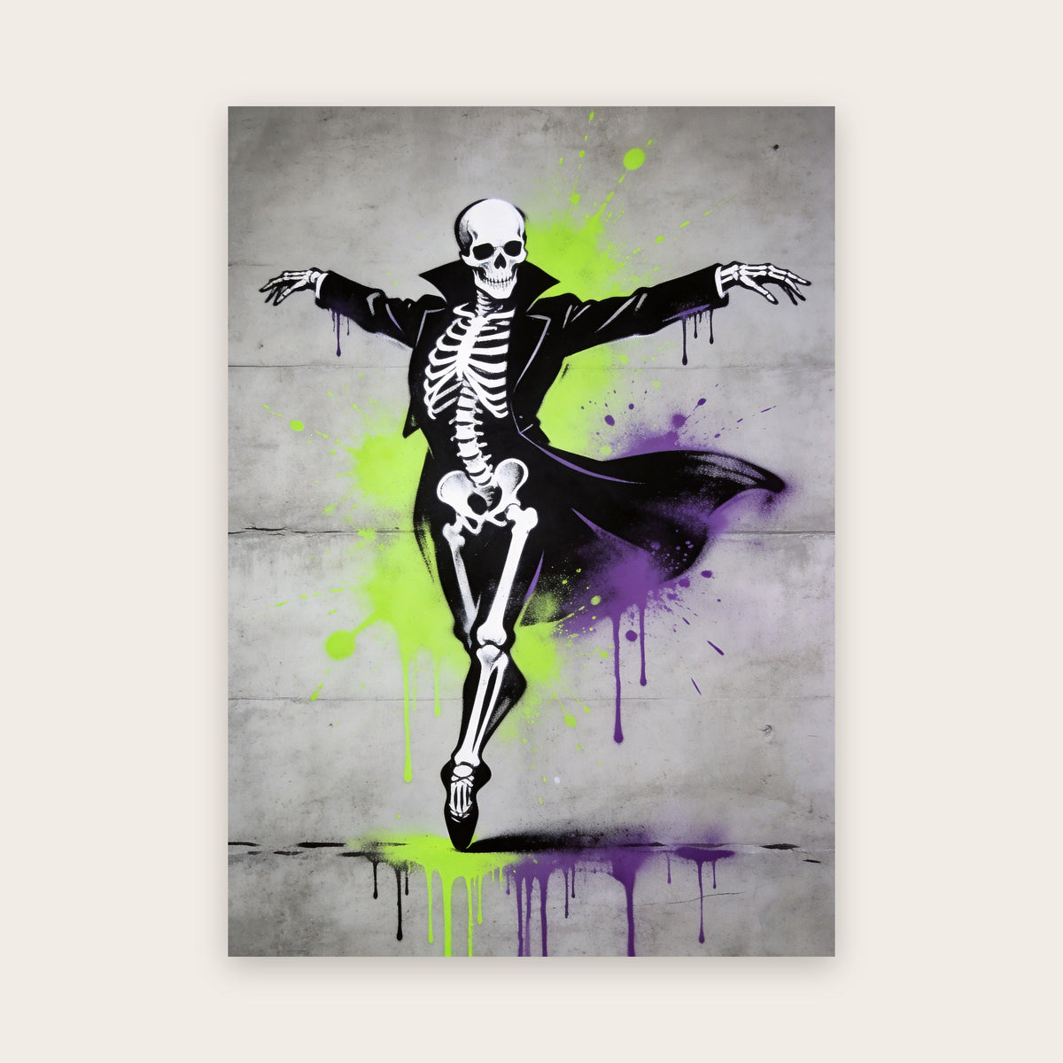 Tableau Halloween street art : squelette en habit noir qui danse sur la pointe d’un pied, bras écartés, éclaboussures vert fluo et violettes sur béton